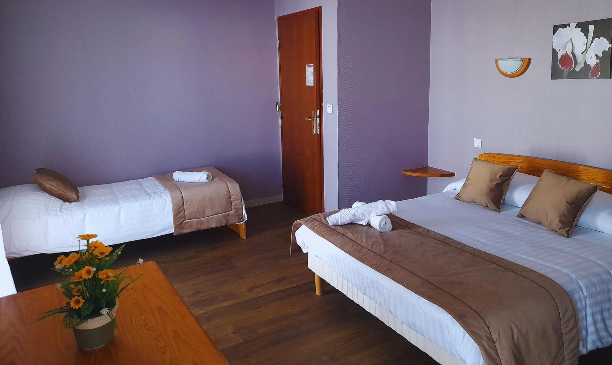 Le Catalan - Hotel Et Appartements Mont-Louis Exterior photo
