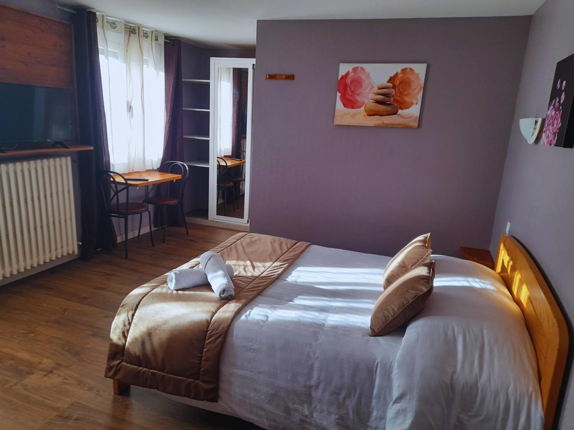 Le Catalan - Hotel Et Appartements Mont-Louis Exterior photo