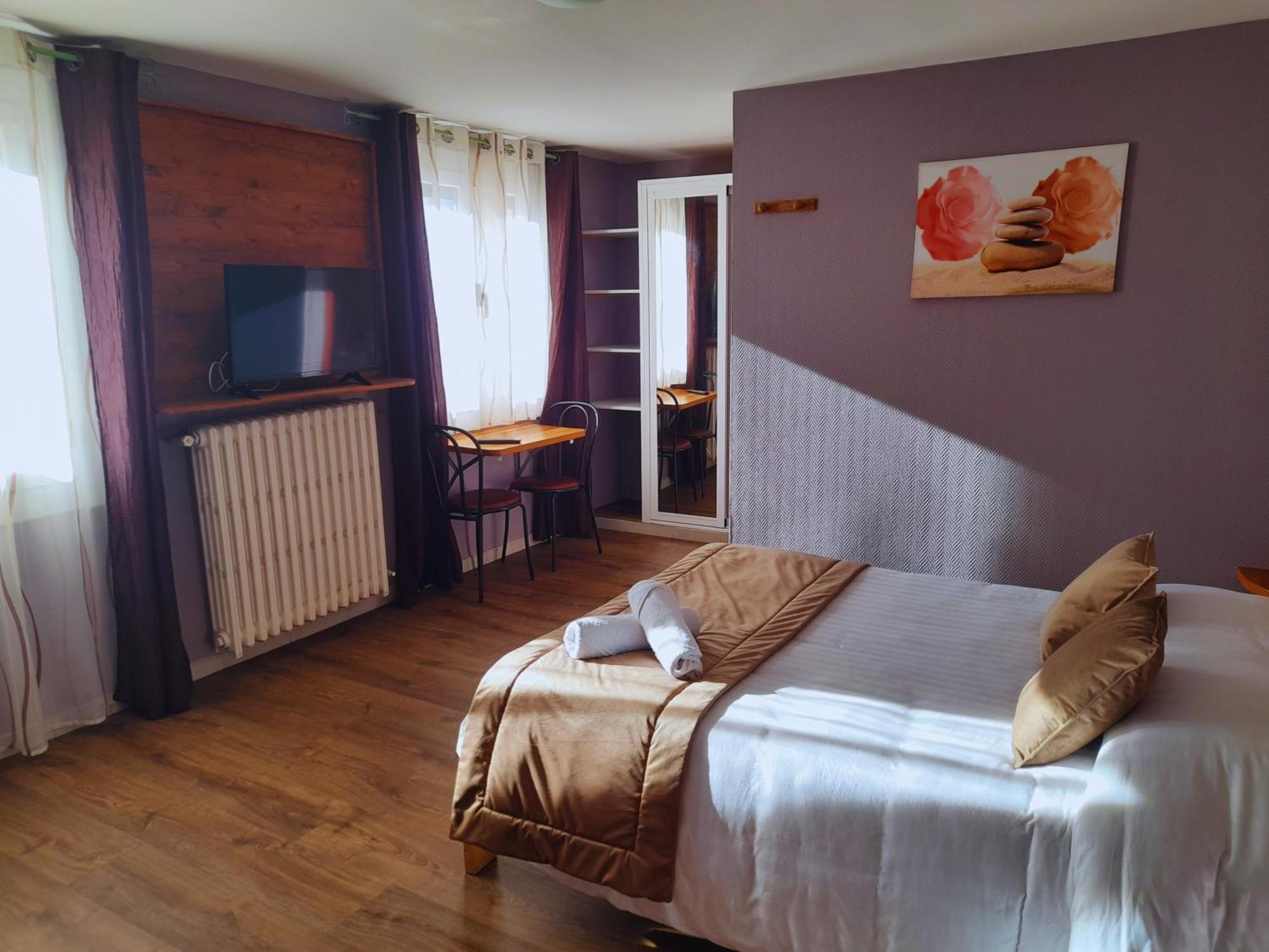 Le Catalan - Hotel Et Appartements Mont-Louis Exterior photo